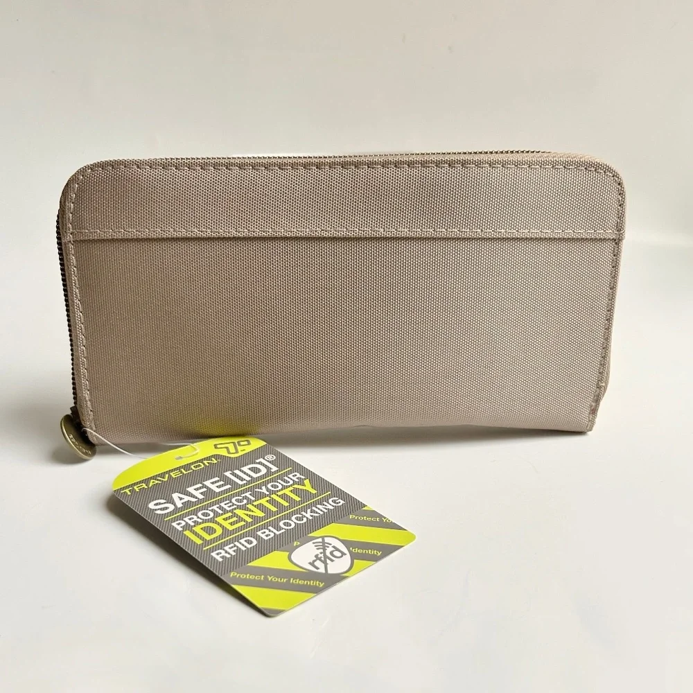 NWT Travelon SAFE ID RFID Blocking Wallet